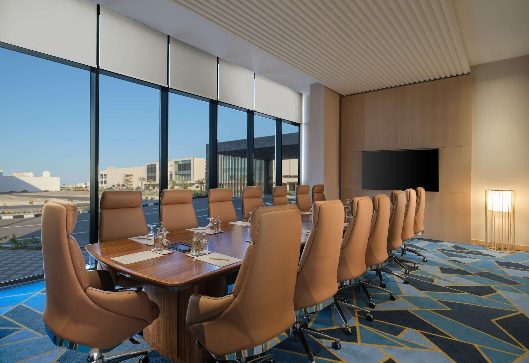 Maani Muscat Hotel & Suites Εξωτερικό φωτογραφία