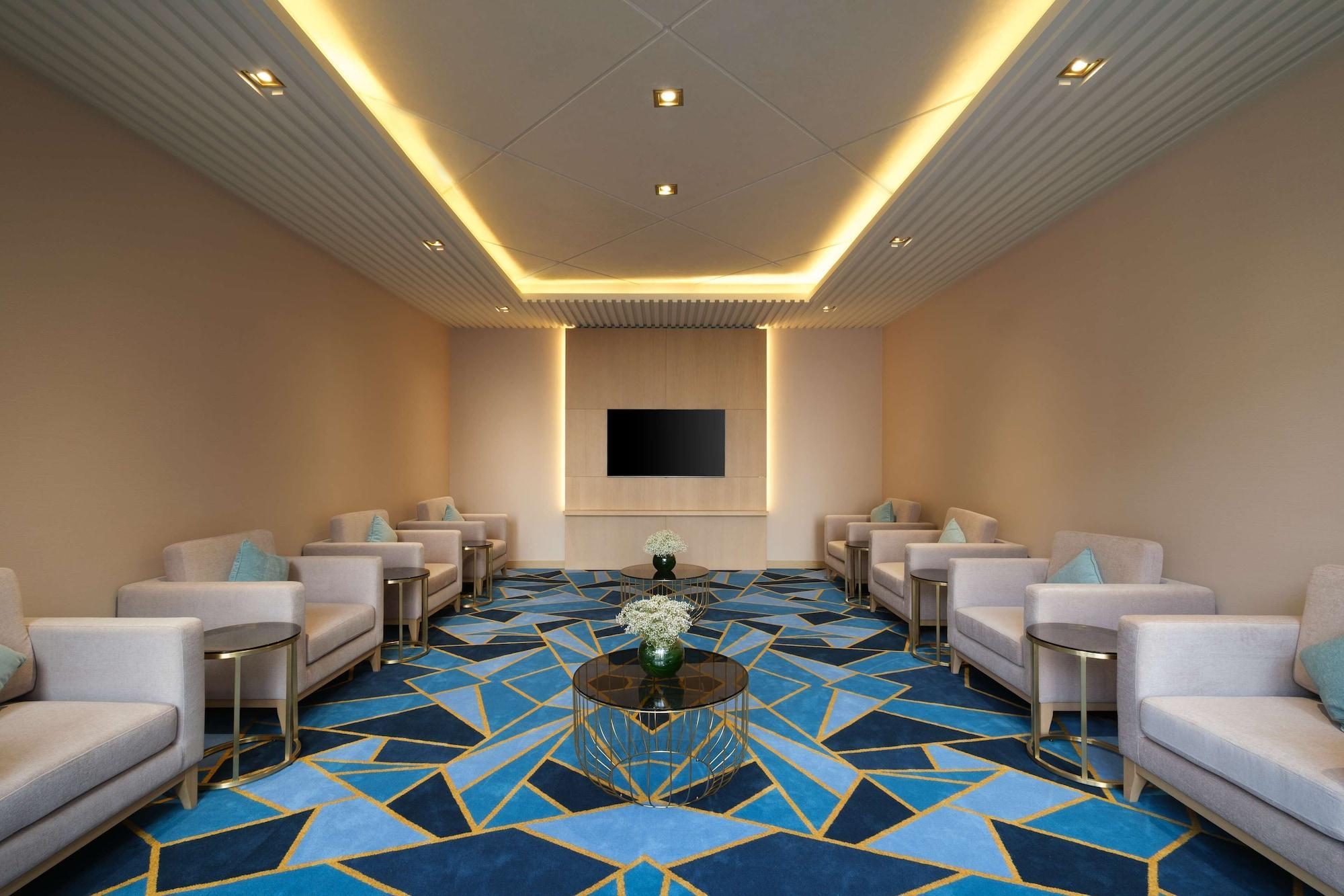 Maani Muscat Hotel & Suites Εξωτερικό φωτογραφία