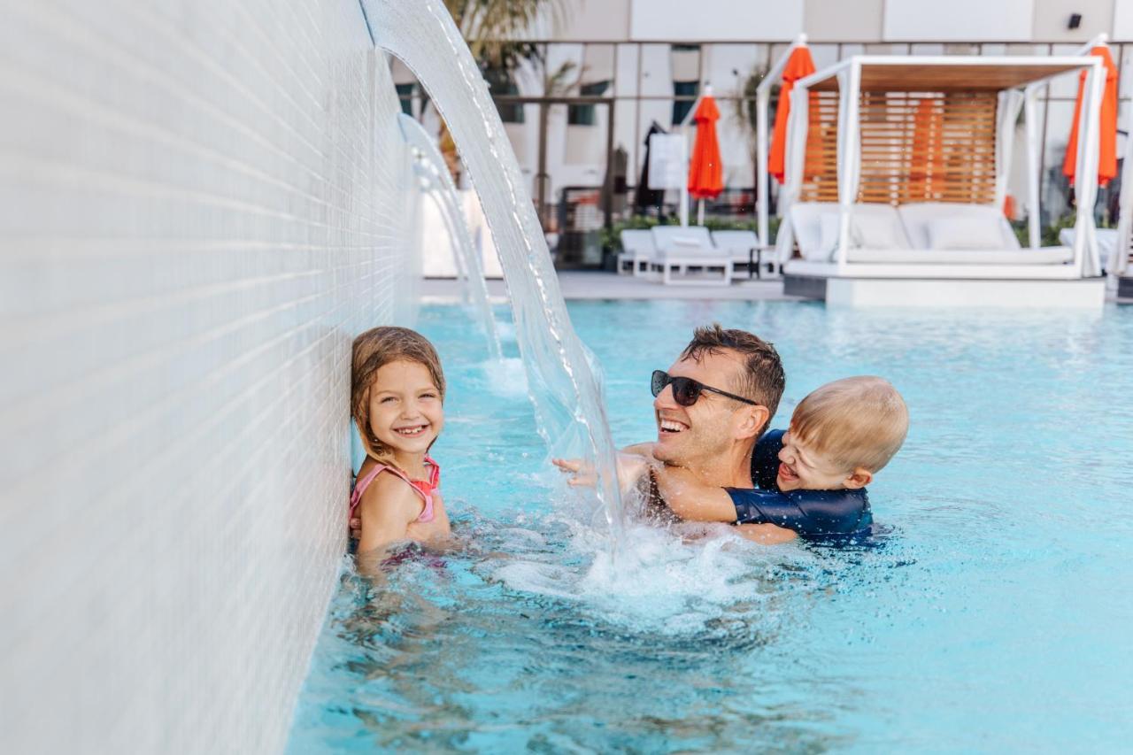 Maani Muscat Hotel & Suites Εξωτερικό φωτογραφία