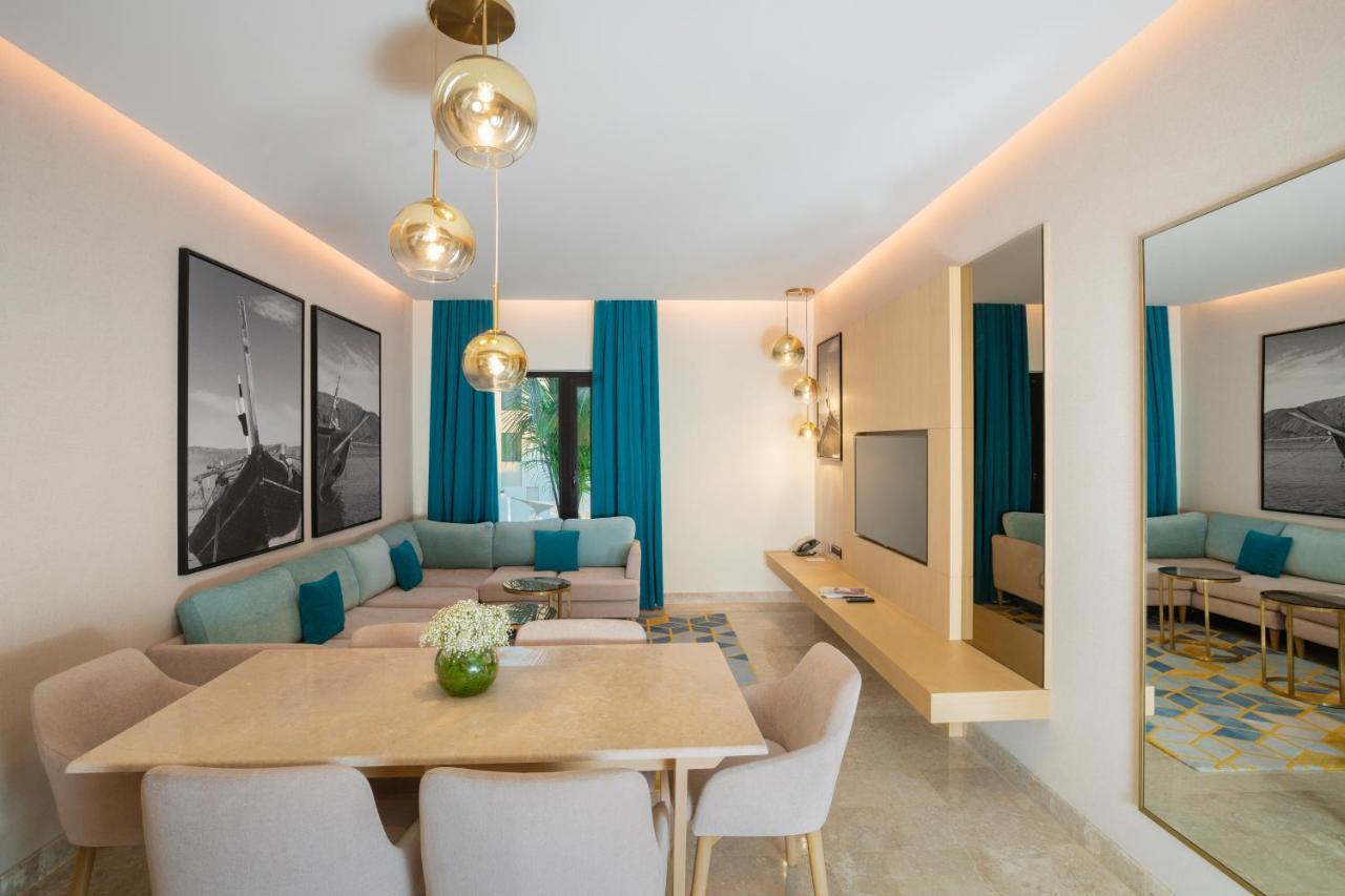 Maani Muscat Hotel & Suites Εξωτερικό φωτογραφία