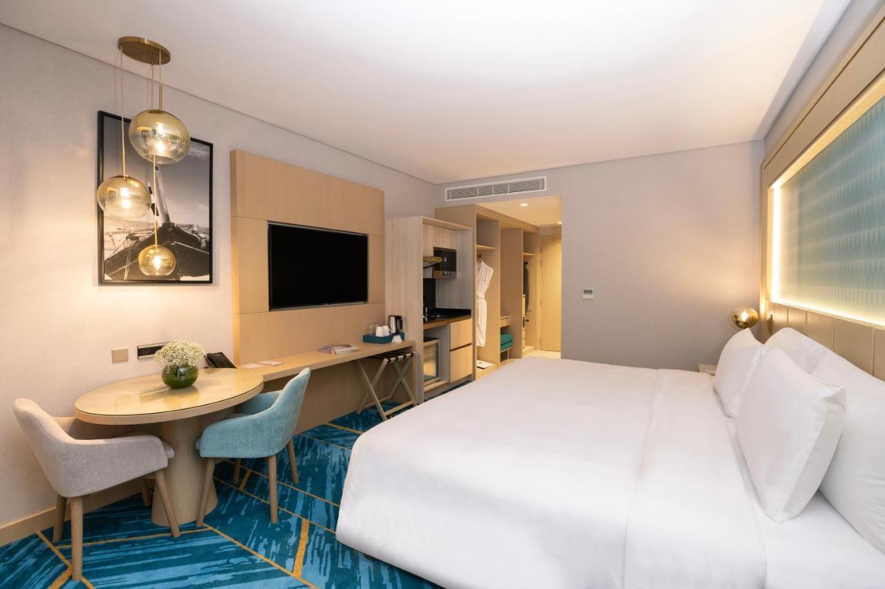 Maani Muscat Hotel & Suites Εξωτερικό φωτογραφία