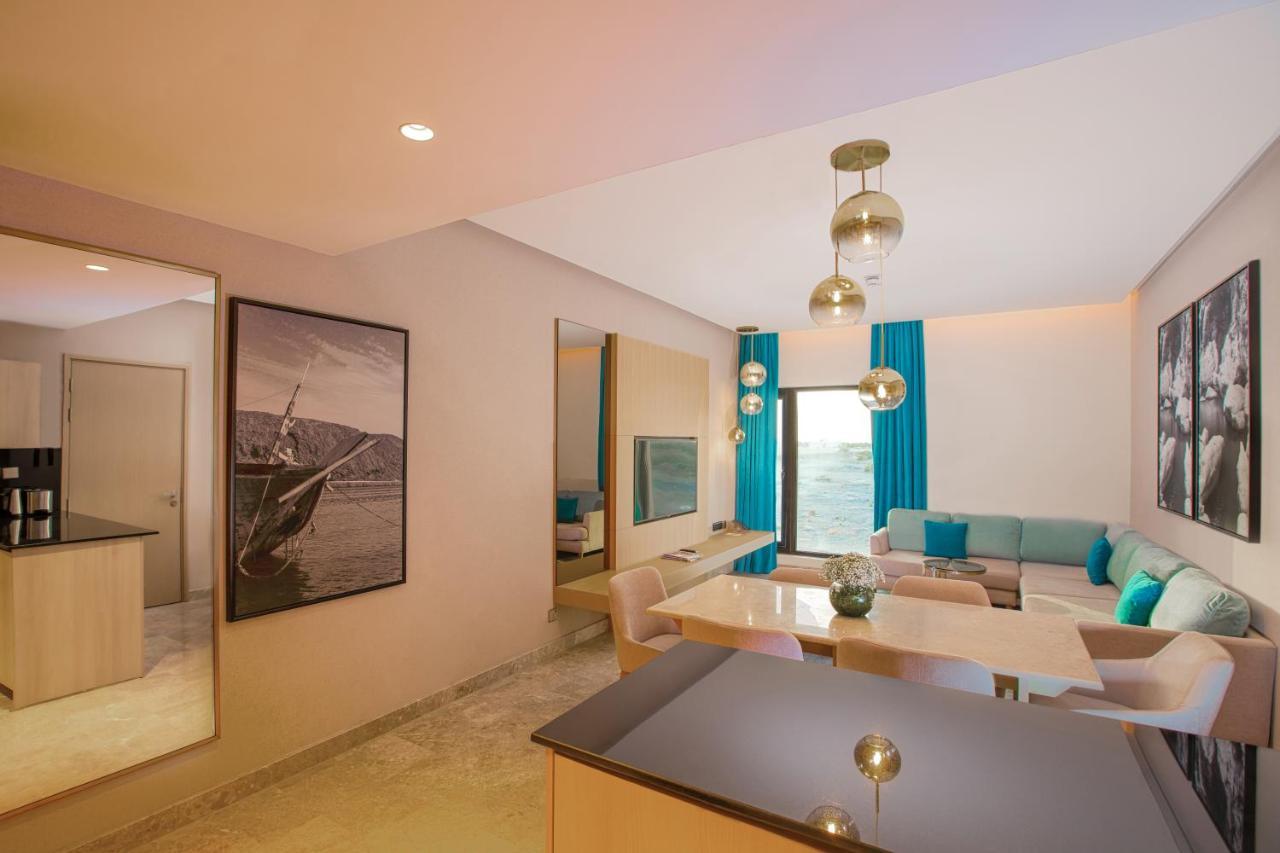 Maani Muscat Hotel & Suites Εξωτερικό φωτογραφία