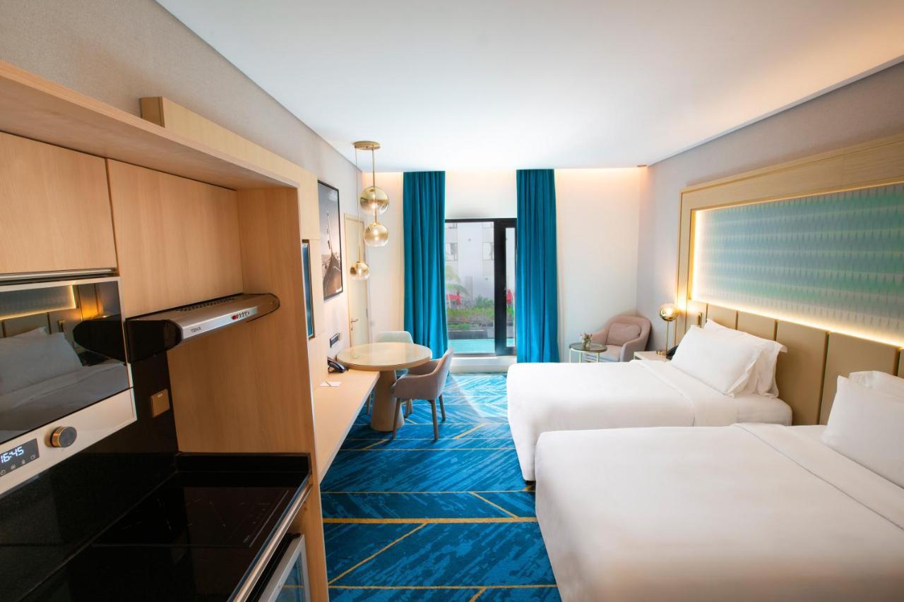 Maani Muscat Hotel & Suites Εξωτερικό φωτογραφία