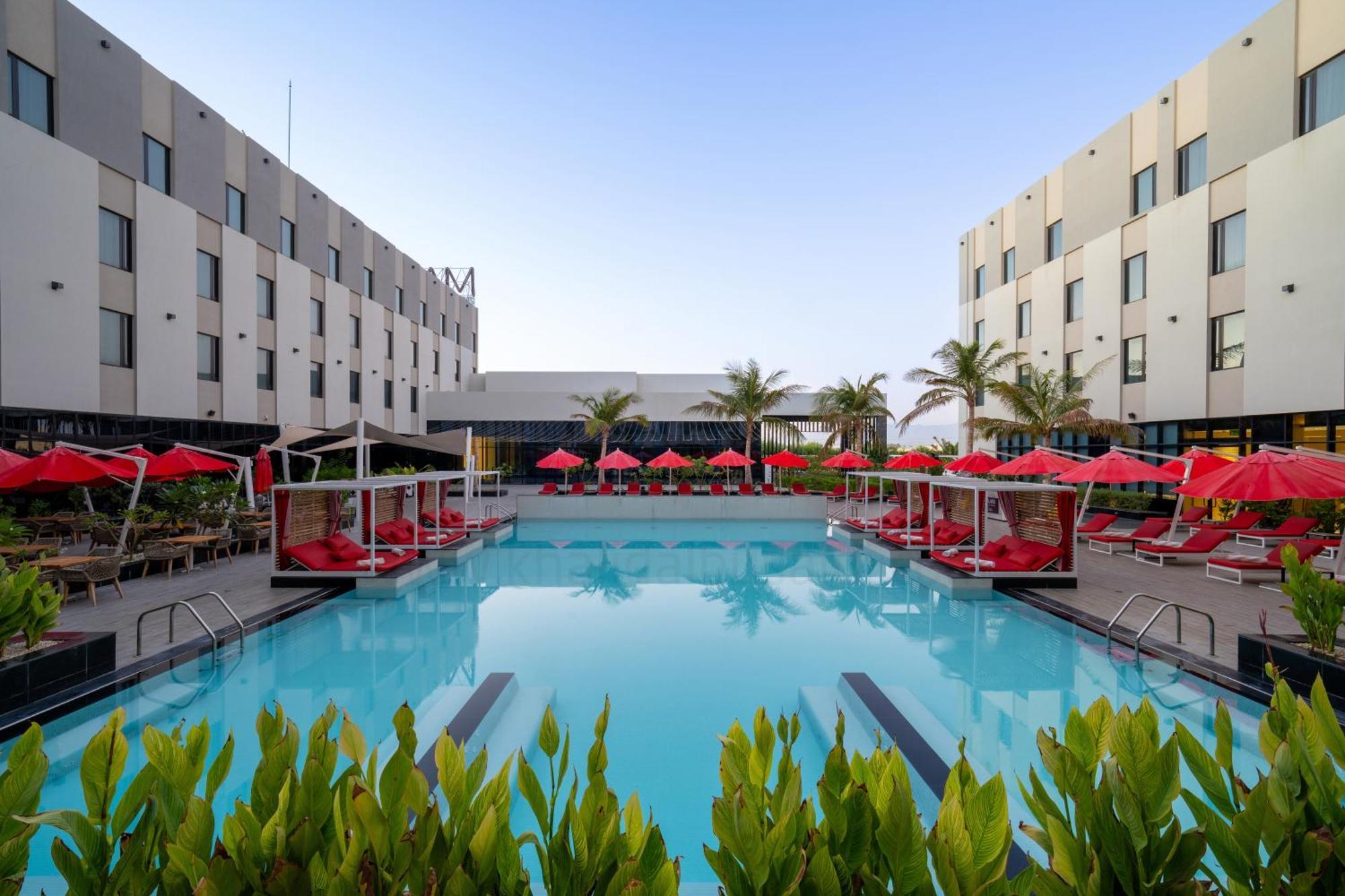 Maani Muscat Hotel & Suites Εξωτερικό φωτογραφία